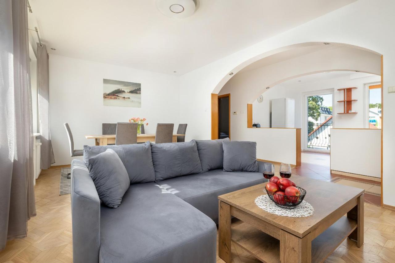 Bright & Spacious Family Apartment In Miedzyzdroje With Parking And 3 Balconies By Noclegi Renters Buitenkant foto