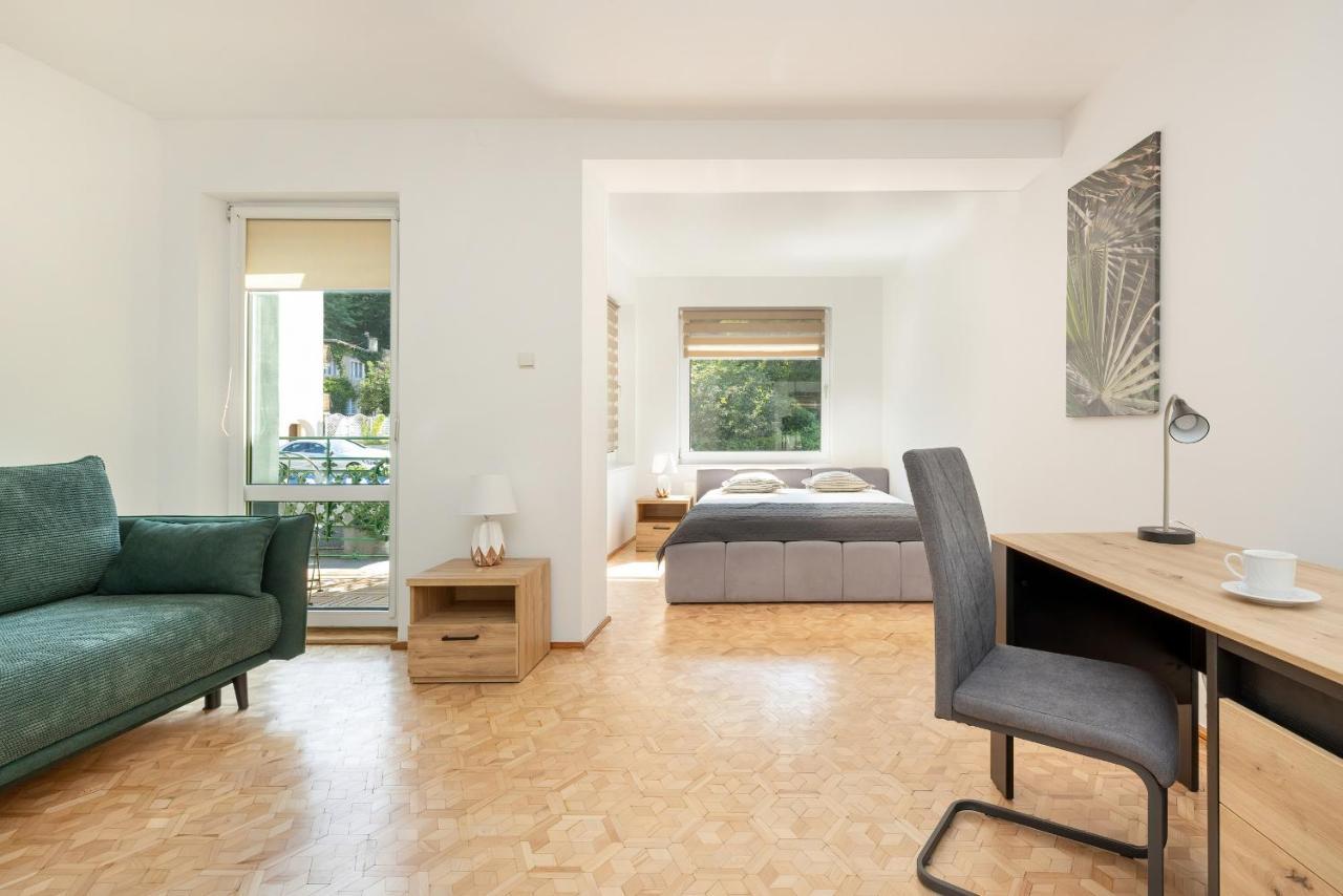 Bright & Spacious Family Apartment In Miedzyzdroje With Parking And 3 Balconies By Noclegi Renters Buitenkant foto