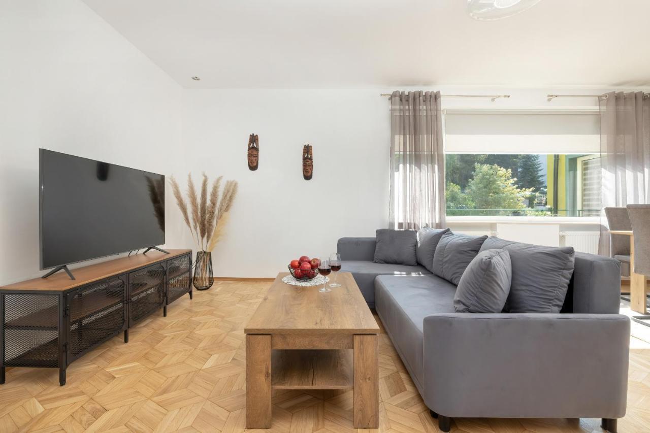 Bright & Spacious Family Apartment In Miedzyzdroje With Parking And 3 Balconies By Noclegi Renters Buitenkant foto