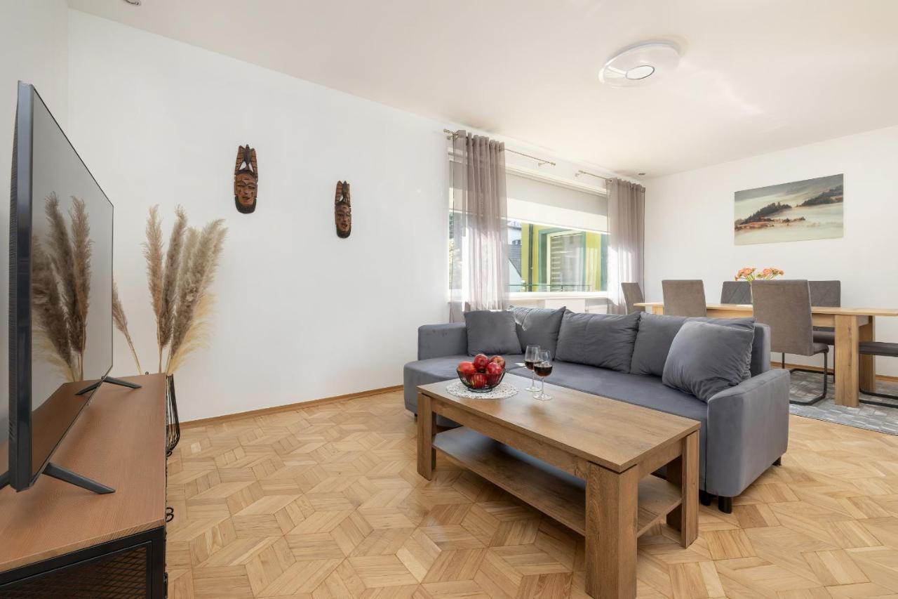 Bright & Spacious Family Apartment In Miedzyzdroje With Parking And 3 Balconies By Noclegi Renters Buitenkant foto