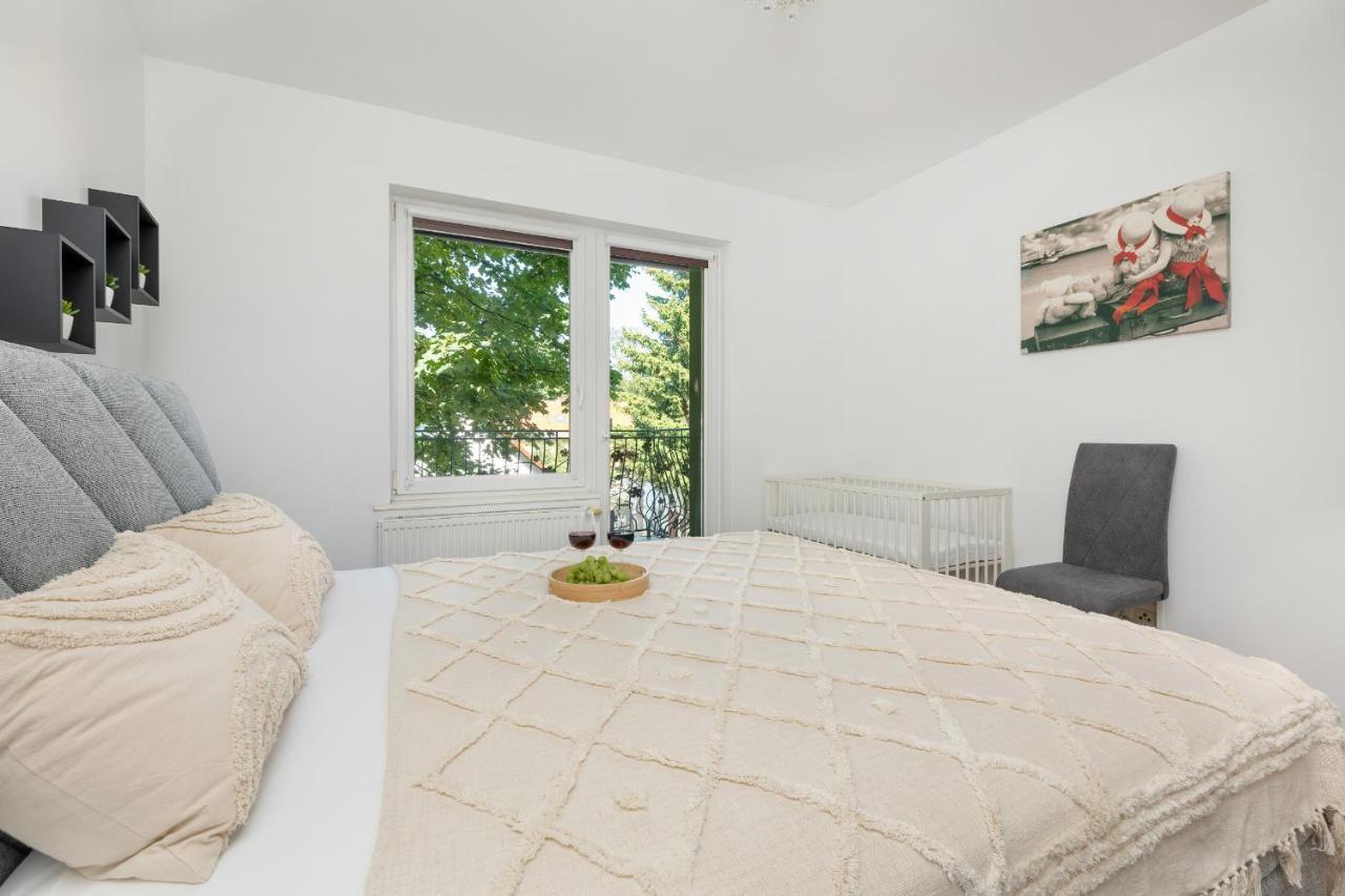 Bright & Spacious Family Apartment In Miedzyzdroje With Parking And 3 Balconies By Noclegi Renters Buitenkant foto