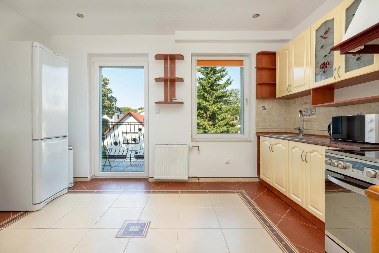 Bright & Spacious Family Apartment In Miedzyzdroje With Parking And 3 Balconies By Noclegi Renters Buitenkant foto