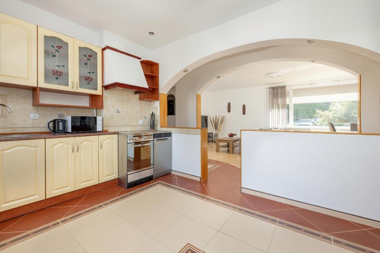 Bright & Spacious Family Apartment In Miedzyzdroje With Parking And 3 Balconies By Noclegi Renters Buitenkant foto