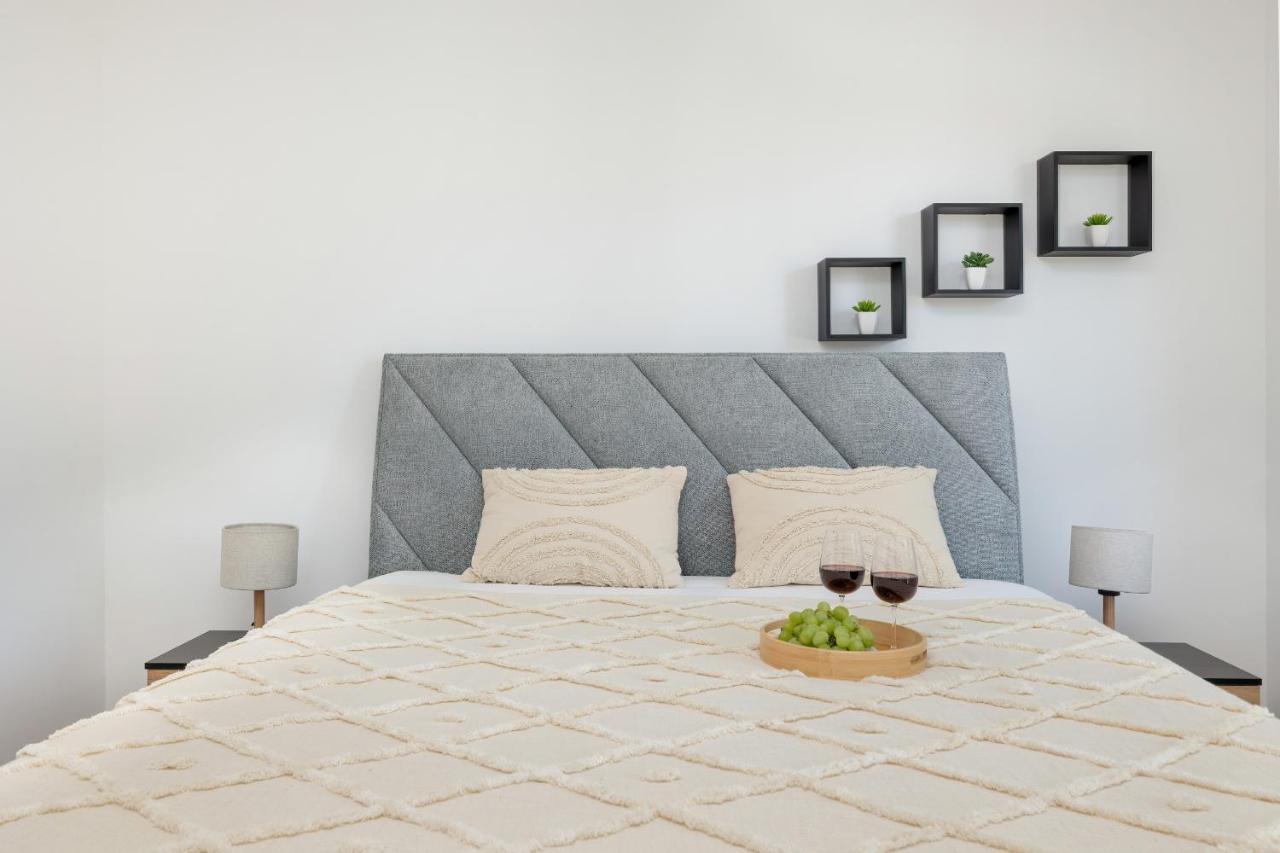 Bright & Spacious Family Apartment In Miedzyzdroje With Parking And 3 Balconies By Noclegi Renters Buitenkant foto